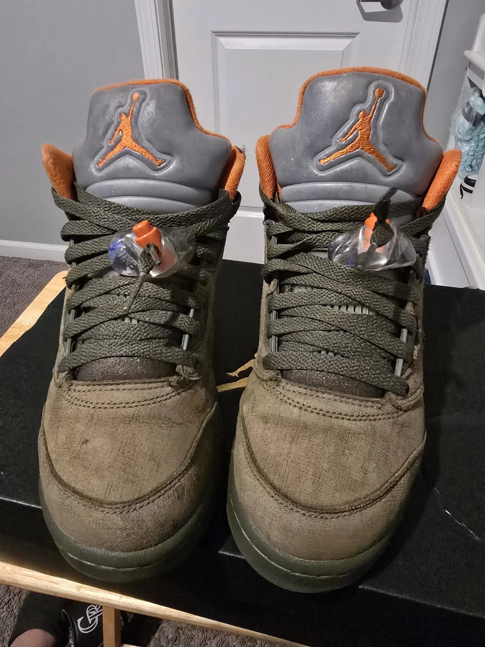 Nike Air Jordan V 5 Retro Army Olive Solar Orange Undftd DD0587-308 sz 7Y Men's